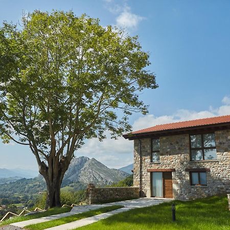 Apartamentos Rurales Casa La Piedra Collia Luaran gambar